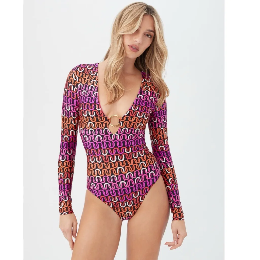 NWT TRINA TURK  ECHO LONG SLEEVE RING FRONT ONE PIECE PADDLE SUIT - Image 4