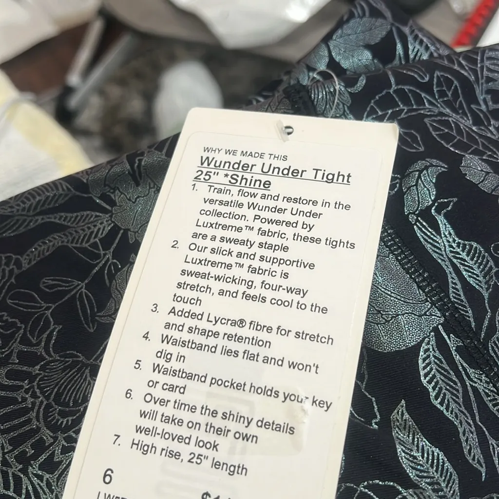 Lululemon Wunder Under High Rise
Tight 25 Shine Flourish Black Iridescent Foil - Image 7