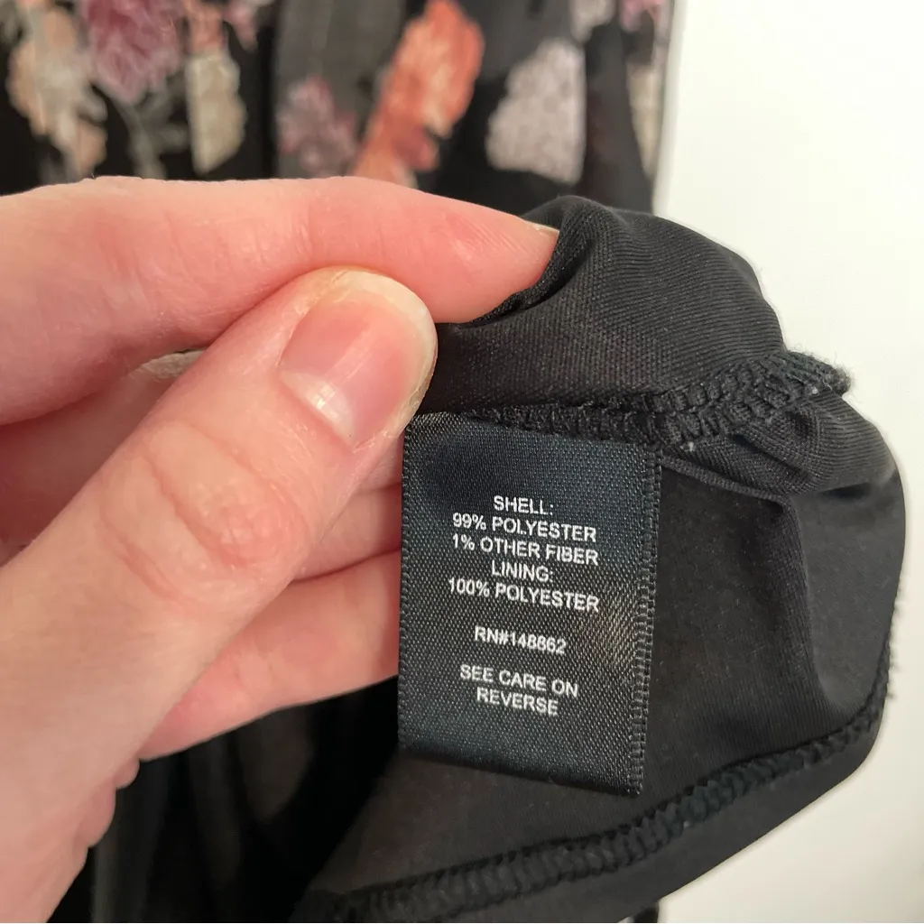 TORRID 2 Plus Size Black Floral Lurex Cold Shoulder Top Pink Floral Short Sleeve - Image 12