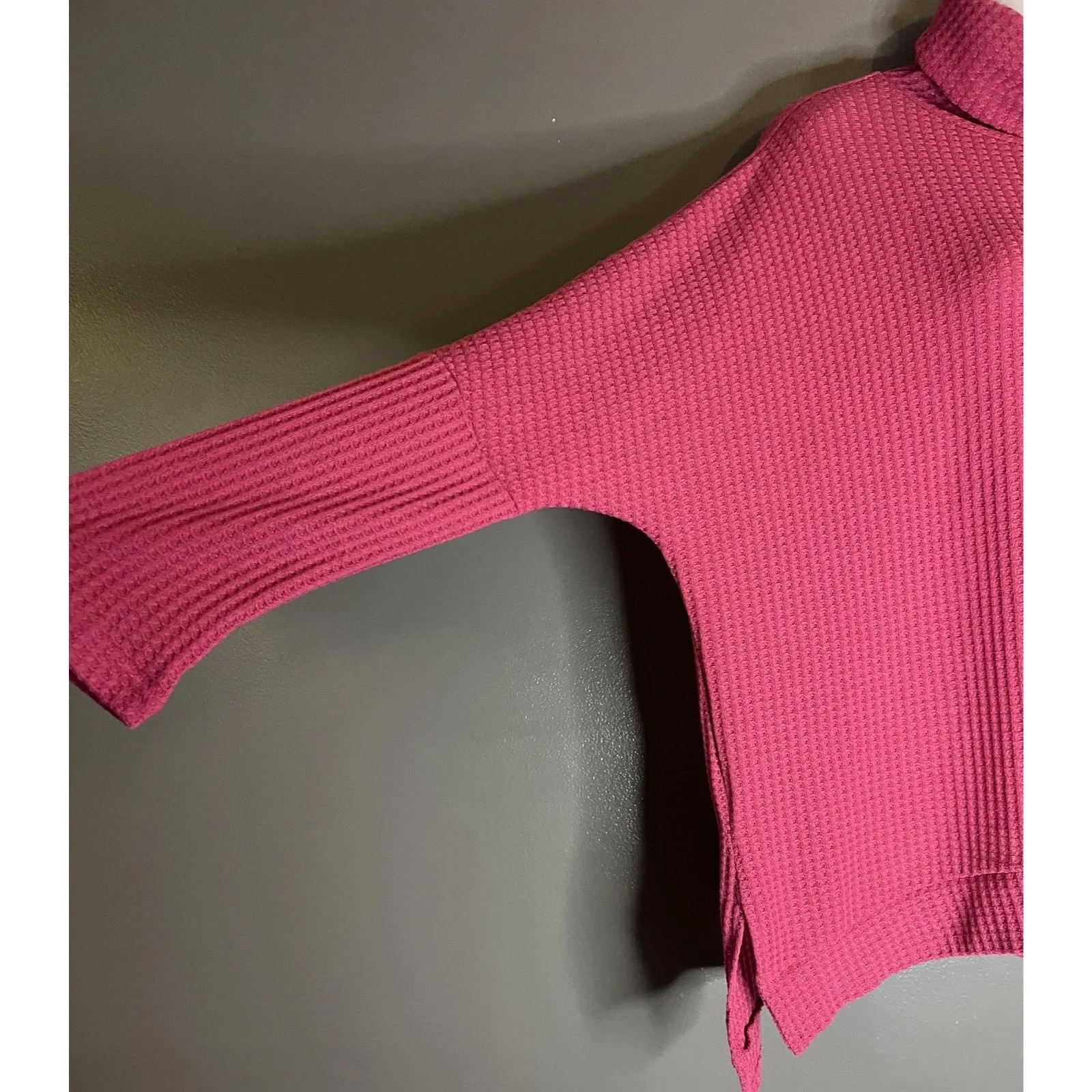 Sweater Womens Medium Pink Cowl Neck Waffle Knit High Low Hem Cozy Pullover - Image 4