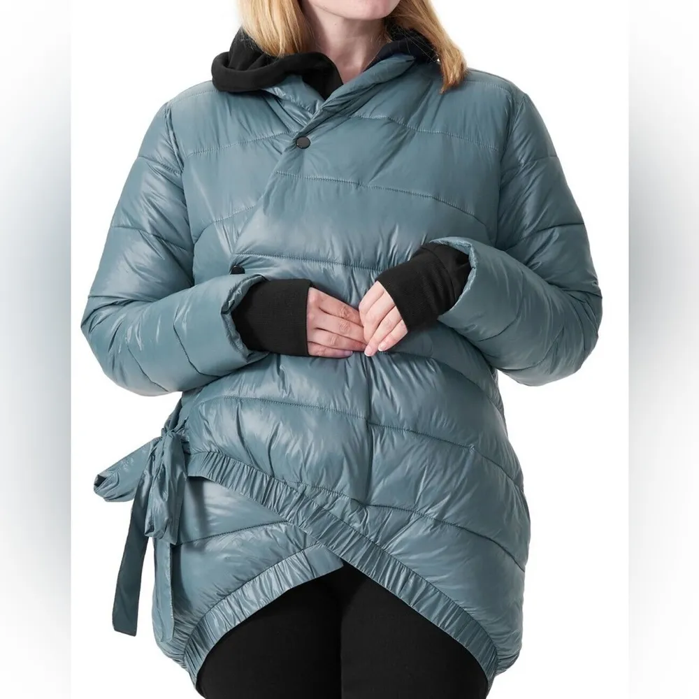 Universal Standard Kanda cocoon crossover puffer jacket with side tie size US 32 - Image 2