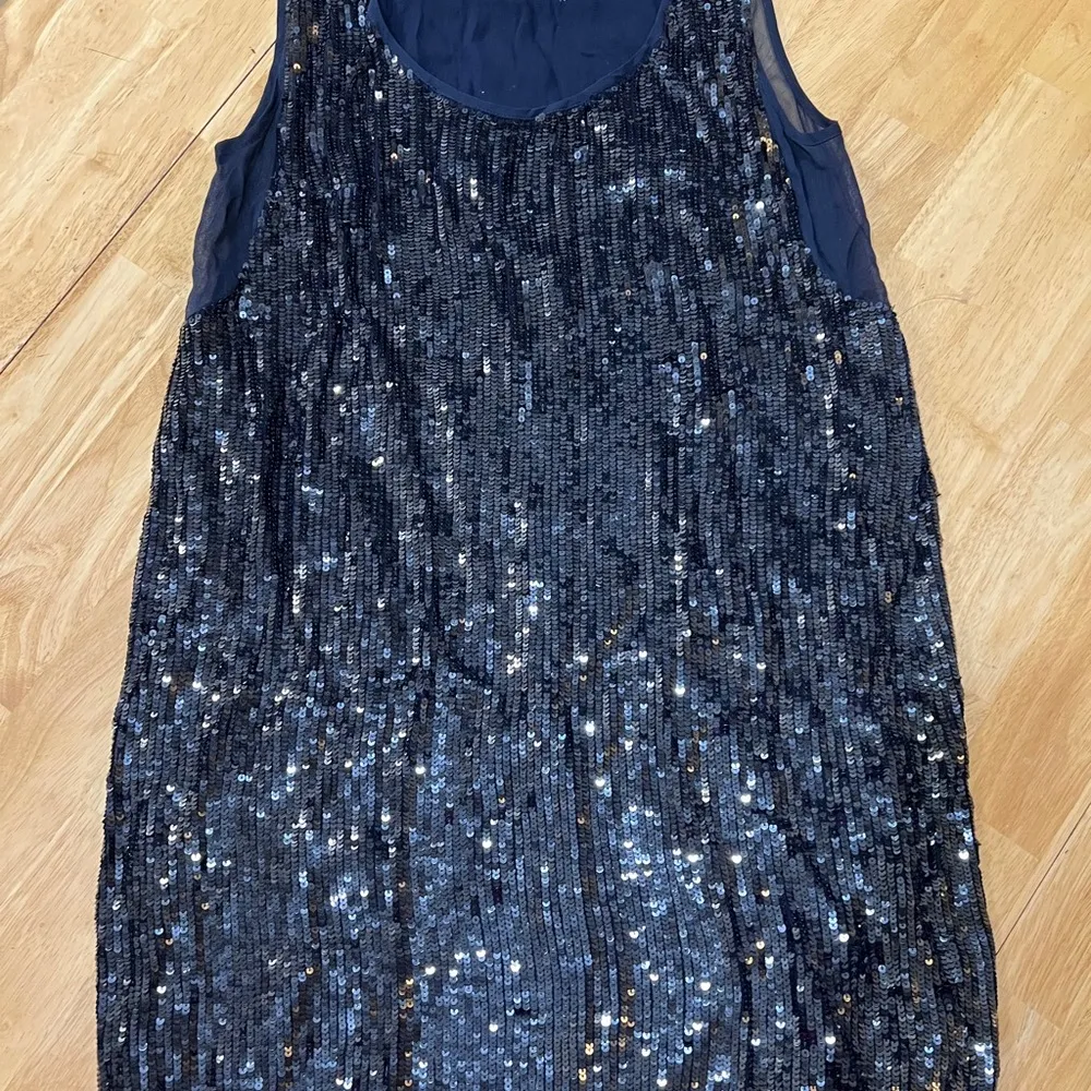 Size 4 Nicole Miller Sleeveless Blue Sequin Round Neck  Shift Dress NEW NO TAGS - Image 2