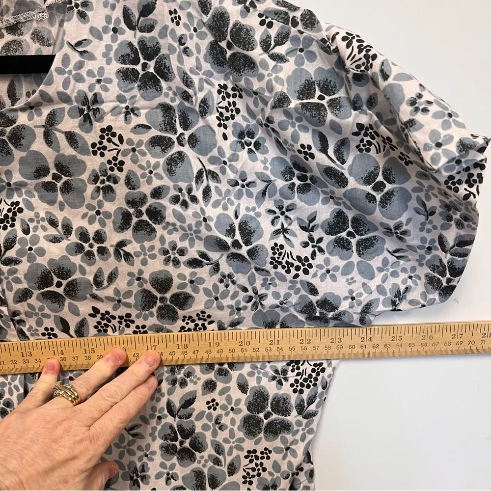 Vintage Blair Improved Living Blue/White Floral Romper Size Large - Image 7