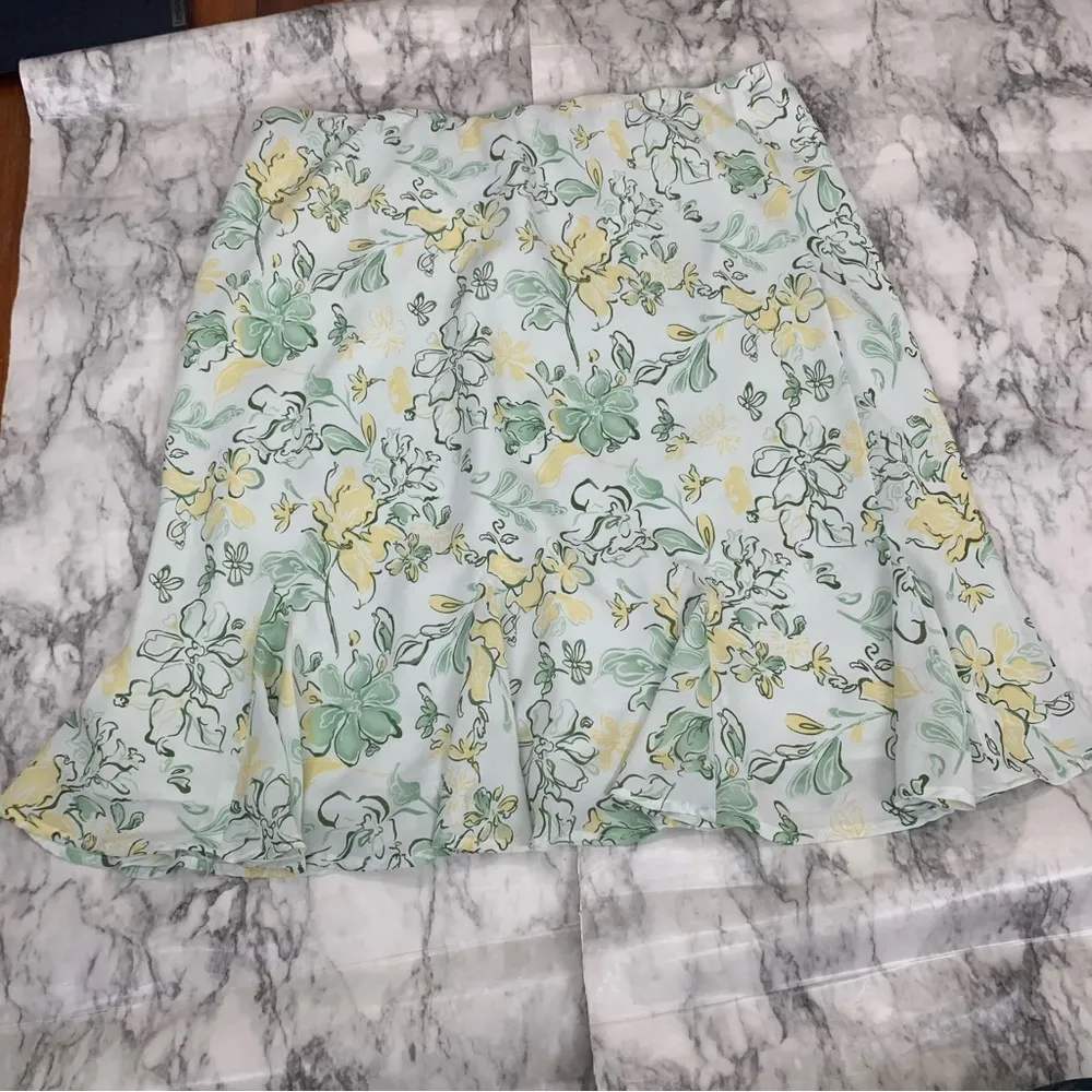 Laura Scott  Floral Flower Print Pastel Green Yellow Skirt size XL / 18 - Image 5