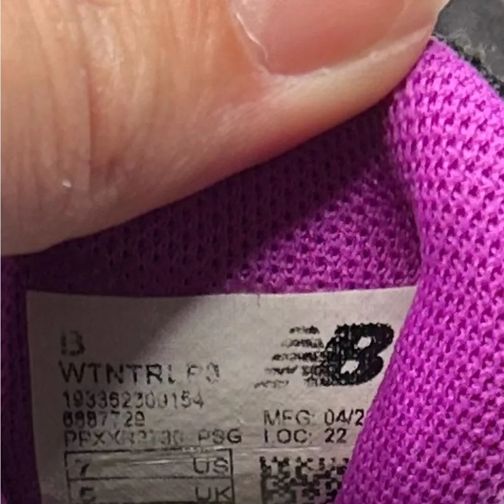 New Balance Women's Black and Yellow all terrain Running Shoes 7 - Image 9