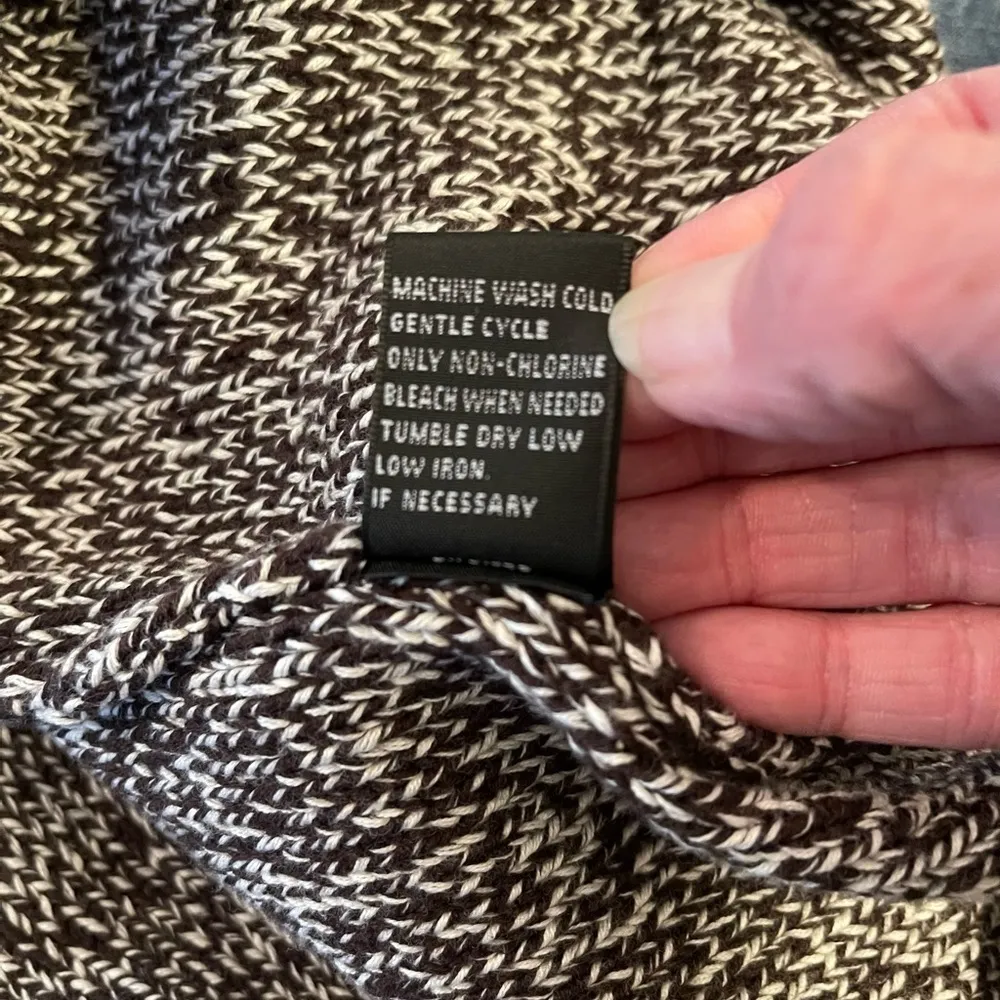 Josephine short sleeve fitted black & white knit cardigan w/2 metal buttons Sz M Size M - Image 7