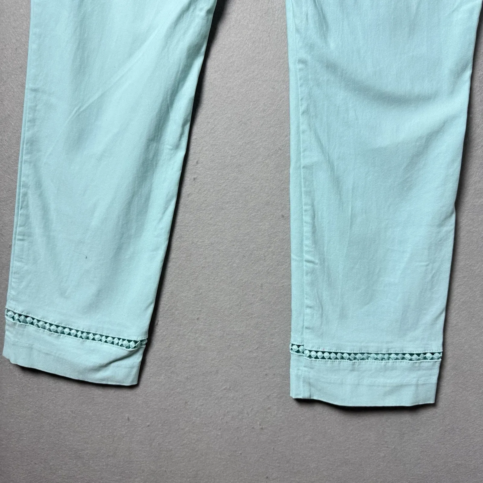 Crown & Ivy Pull On Light Blue Aqua Ankle Detail Cropped Pant Womens Size 14 - Image 5
