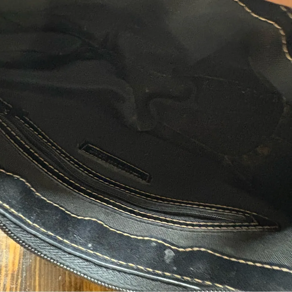 Kenneth‎ Cole Black Hobo Style Purse - Image 8