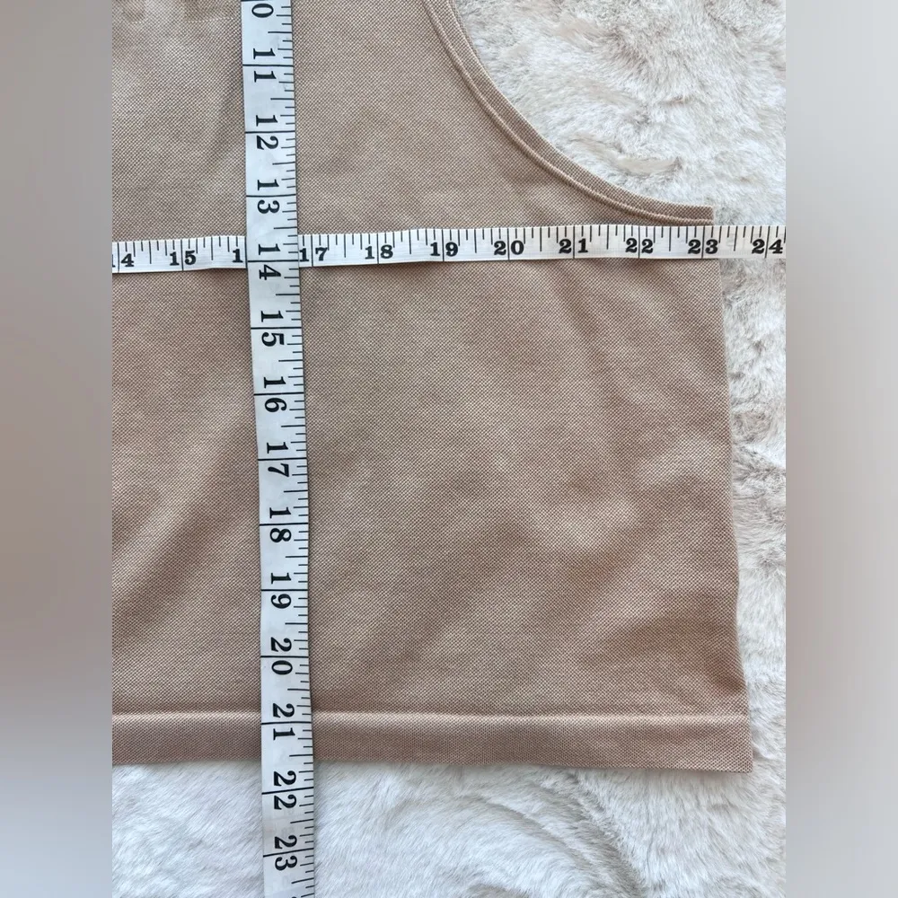 Offline by Aerie Seamless Logo Neutral Muscle Tank Top Size XL - Image 6