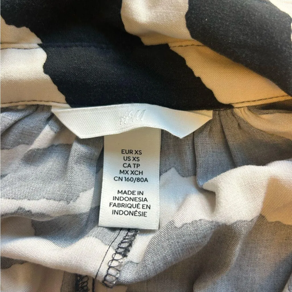 H&M Black and White Zebra Print Long Sleeve Dress - Image 3