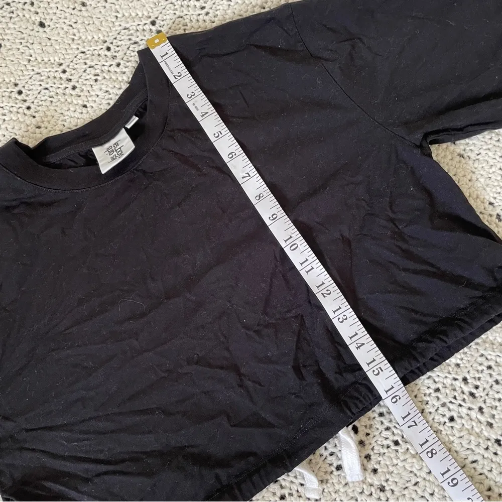 Les Girls Les Boys Cropped Boxy Drawstring T - Image 5