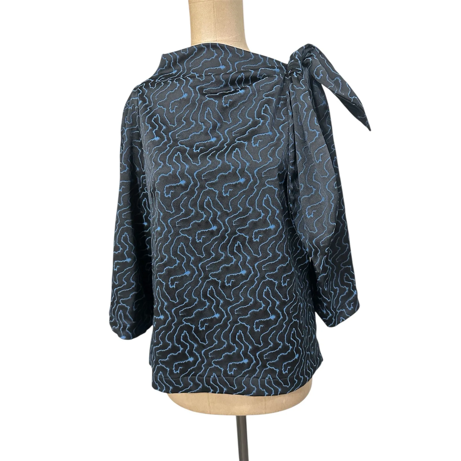 HILTON HOLLIS Blouse Jacquard Black Blue Sleeve Boatneck Tie neck Size M - Image 3
