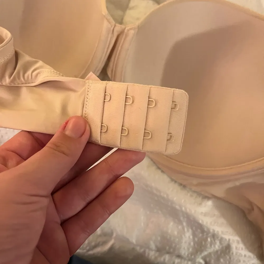 Victoria’s Secret push-up tee shirt bra - Image 4