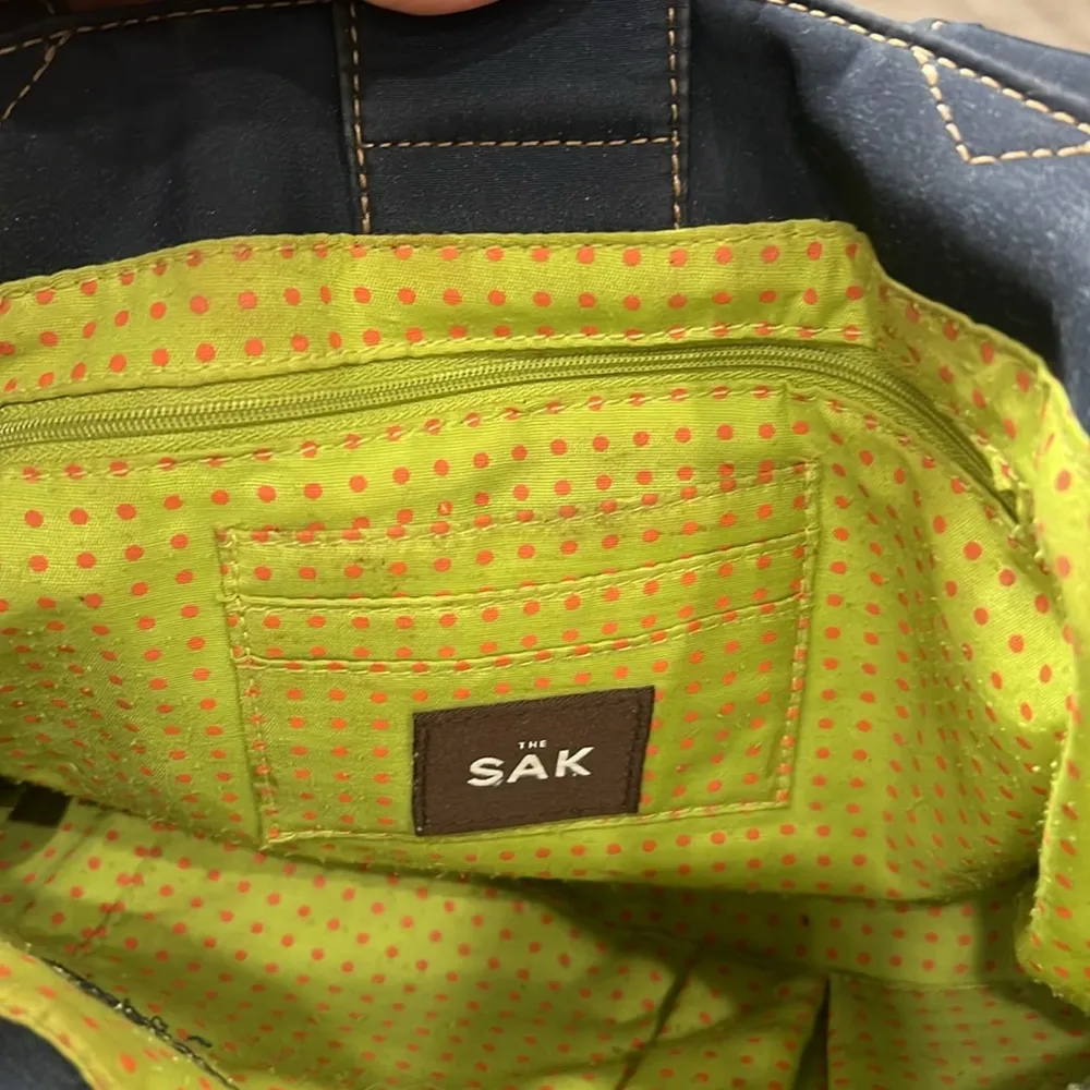 The SAK Satchel Bag Blue Knit Pockets Double handle Silver Hardware Handbag EUC - Image 4