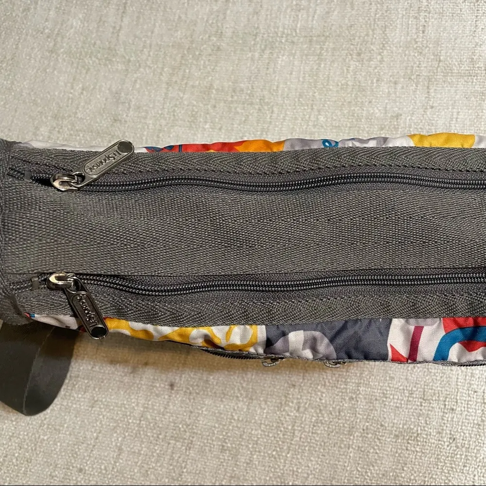 LeSportSac Women’s Purse - Image 4