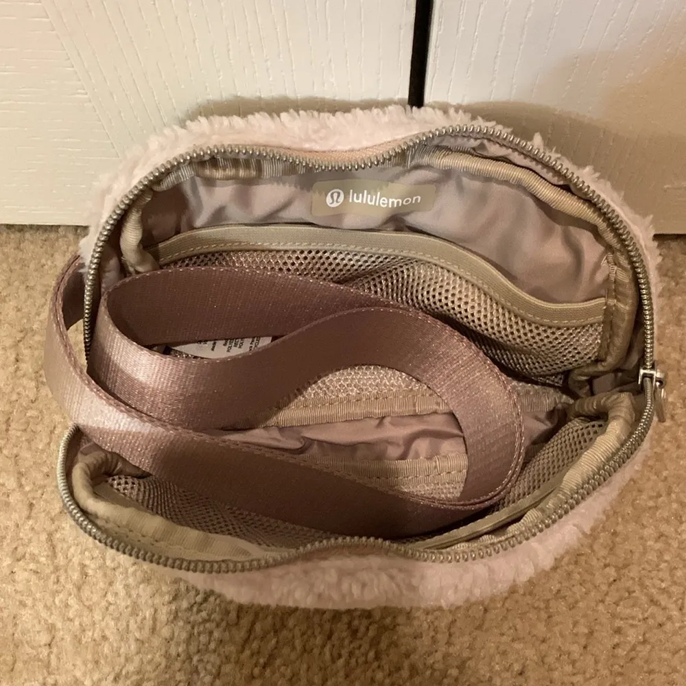 lululemon Athletica - Image 7