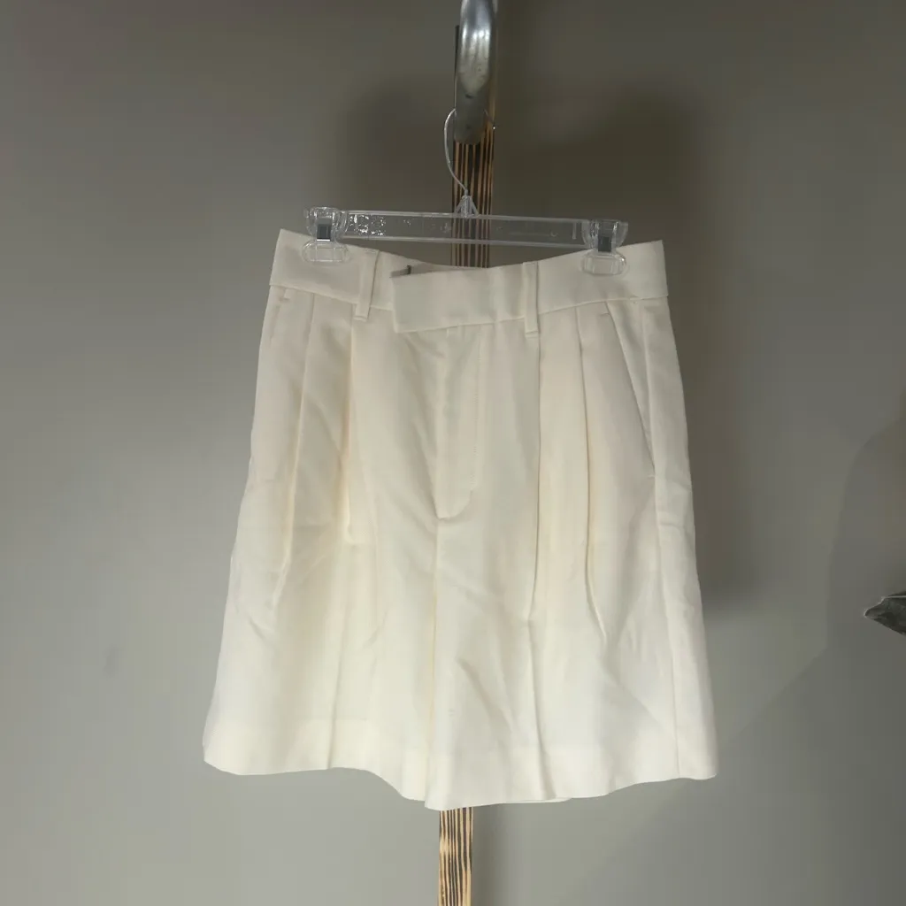 Banana Republic Women’s Pleated Dress Shorts Cream Size 4 NWT - Image 4