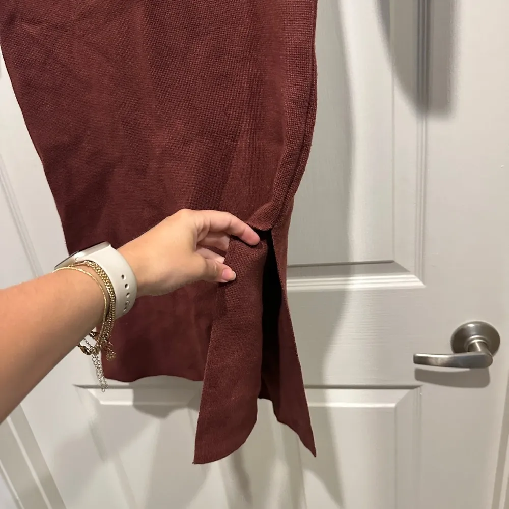 Abercrombie & Fitch Off the Shoulder Sweater Midi Dress - Image 4