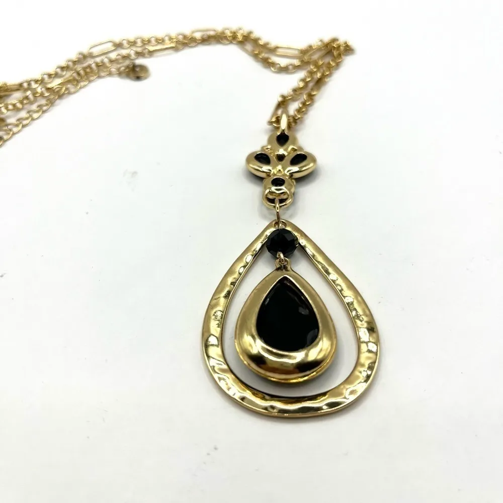 C 1946 Pendant Necklace Black Gold Tone Long necklace Paper clip and Chain - Image 4