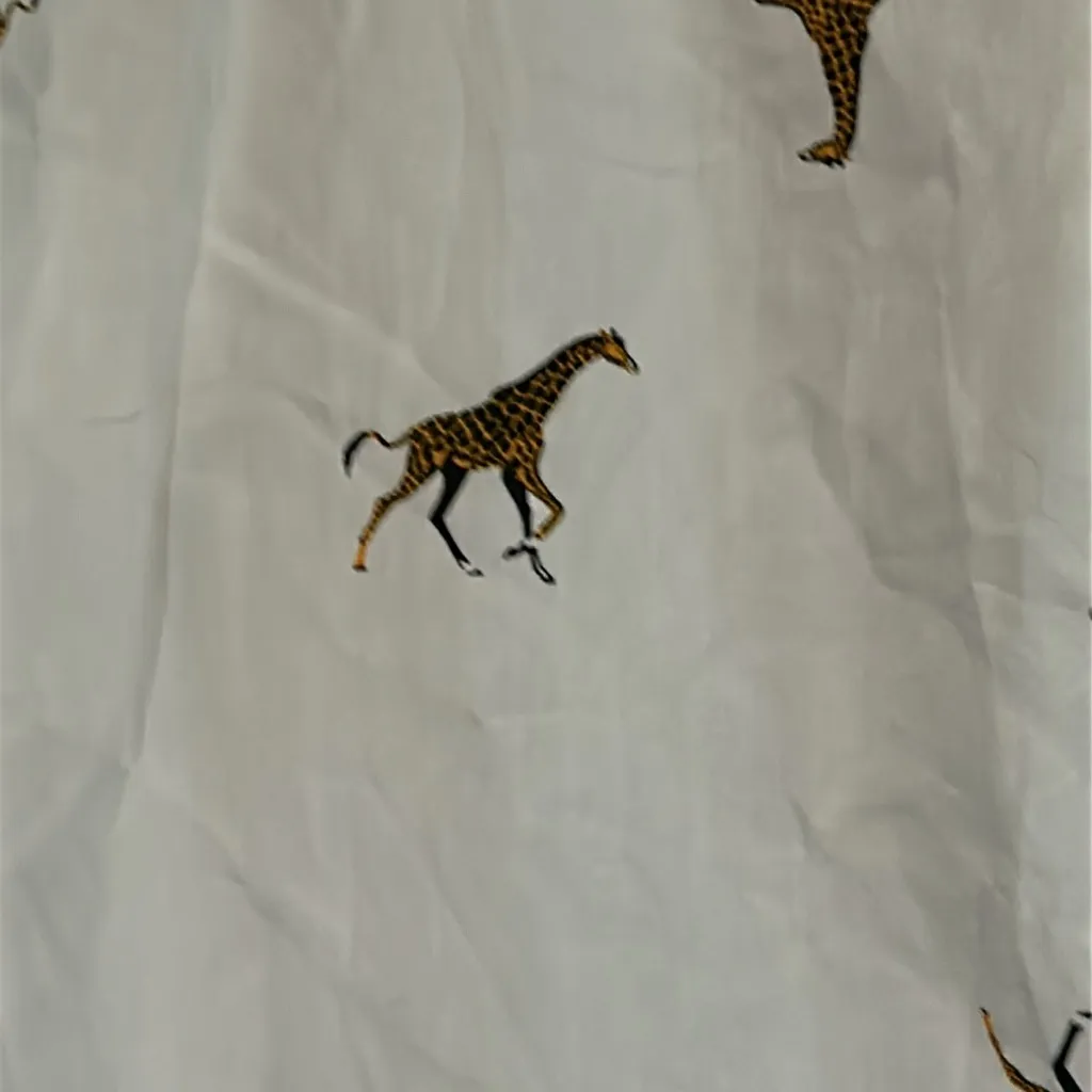 Jane and Delancey‎ White Novelty Giraffe Print Button Down Tunic Top Medium - Image 5