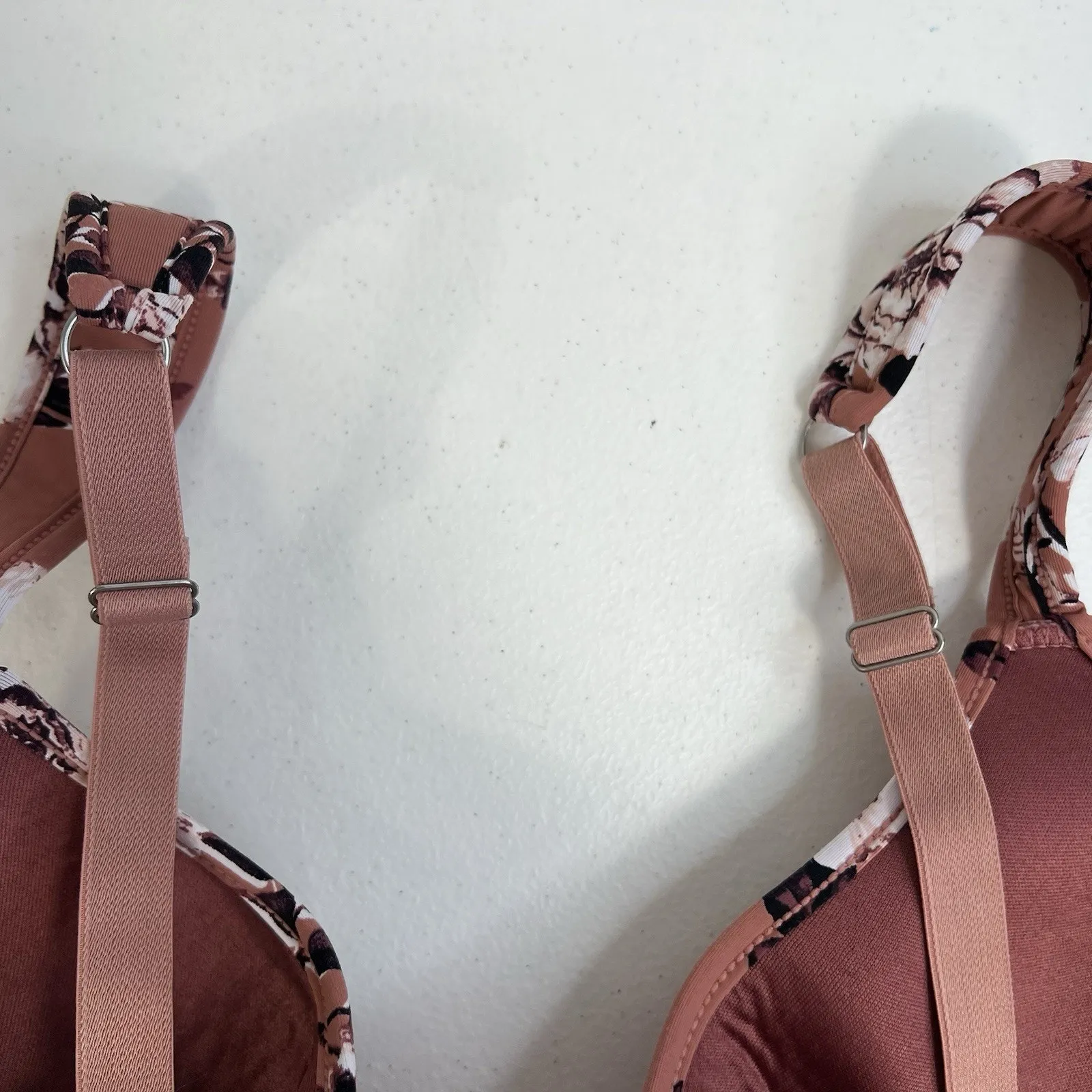 Vince Camuto Bra 40D Floral Underwire Adjustable Strap Floral Lightly Lined - Image 6