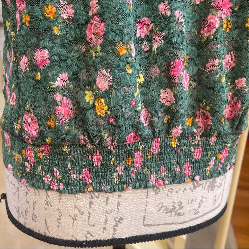 Elodie Floral Ruched Mesh Top XL Green Pink Sweetheart Neck Cottagecore village - Image 7