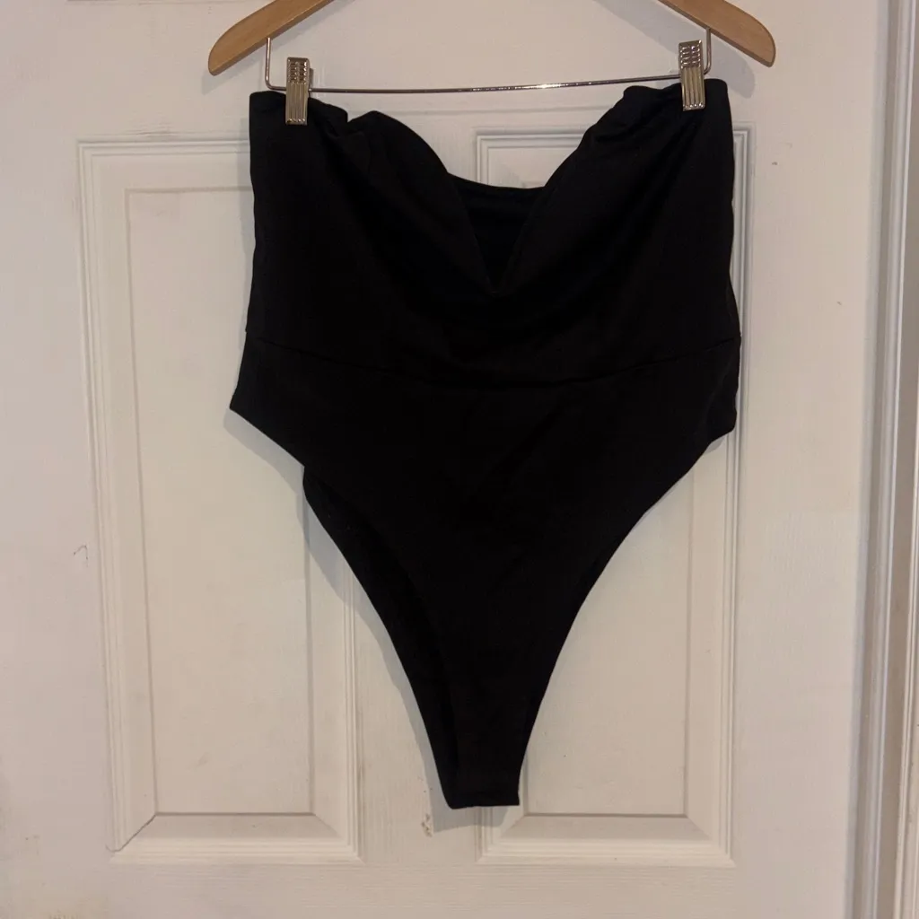 SHEIN Bae Plus V Wired Tube Bodysuit Size 1X - Image 2