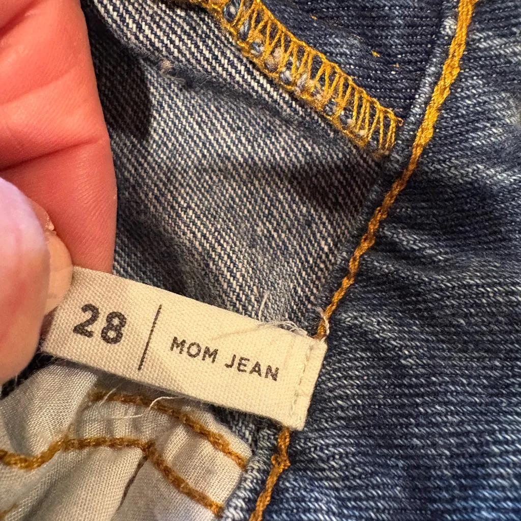 PacSun Mom Jeans. Relaxed fit, Distressed Blue Jeans women’s 28 - Image 4