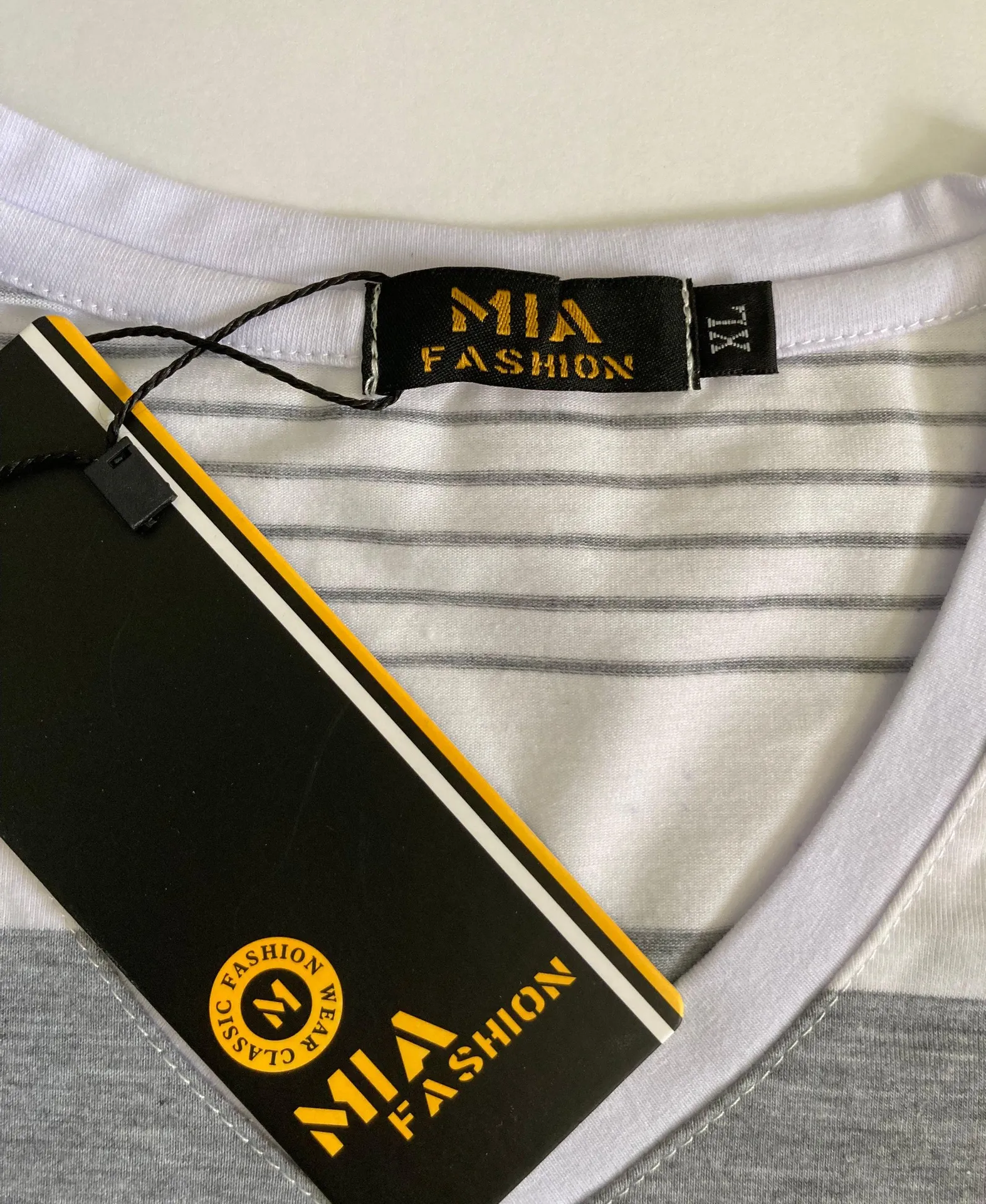 Fashion Short Sleeve T-shirt Size XL - Image 3