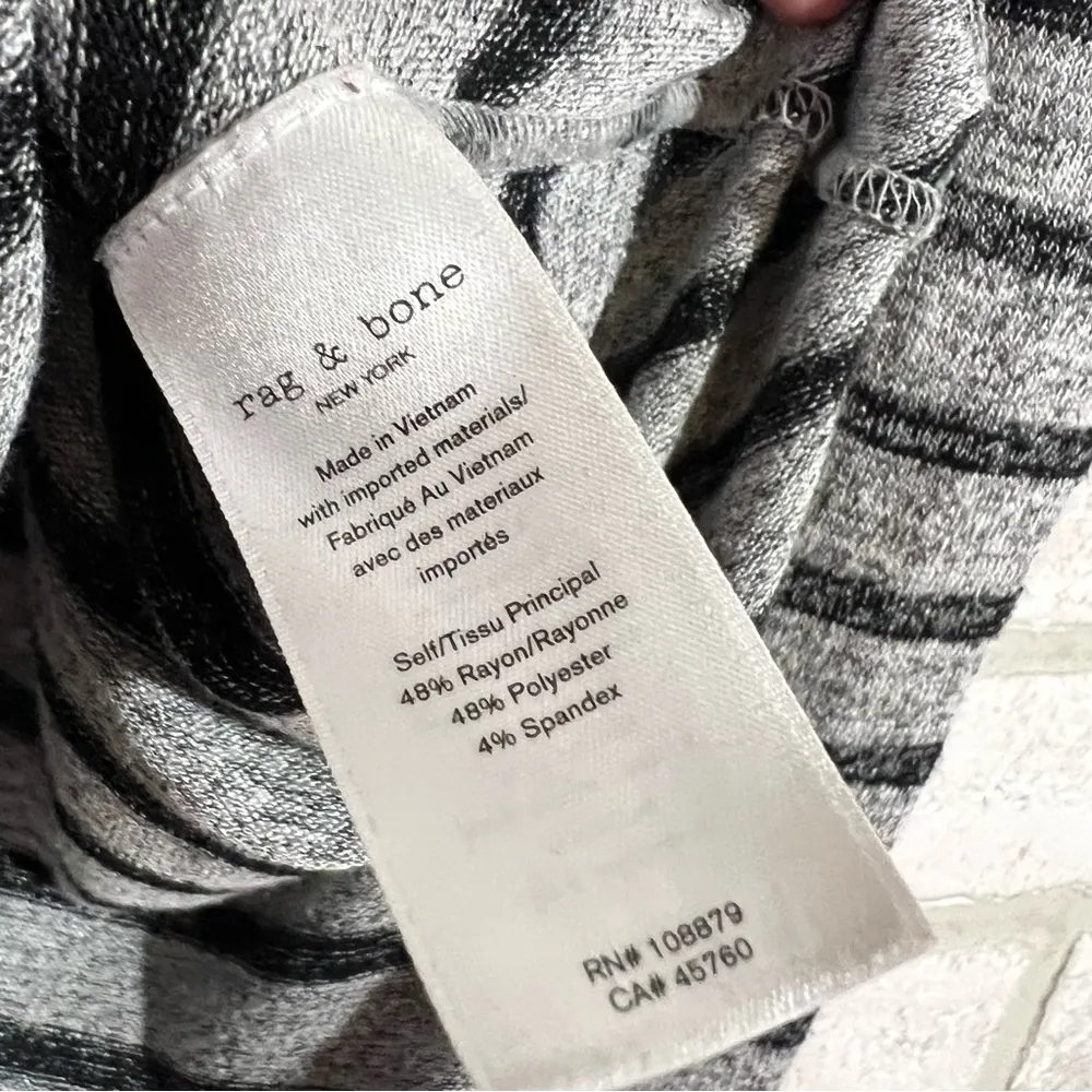 rag & bone Striped Hudson V Neck Long Sleeve Top in Heather and Black Size M - Image 9