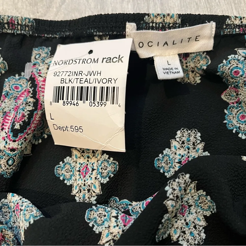 NWT.  Socialite Off The Shoulder Romper, Sz Large - Image 7