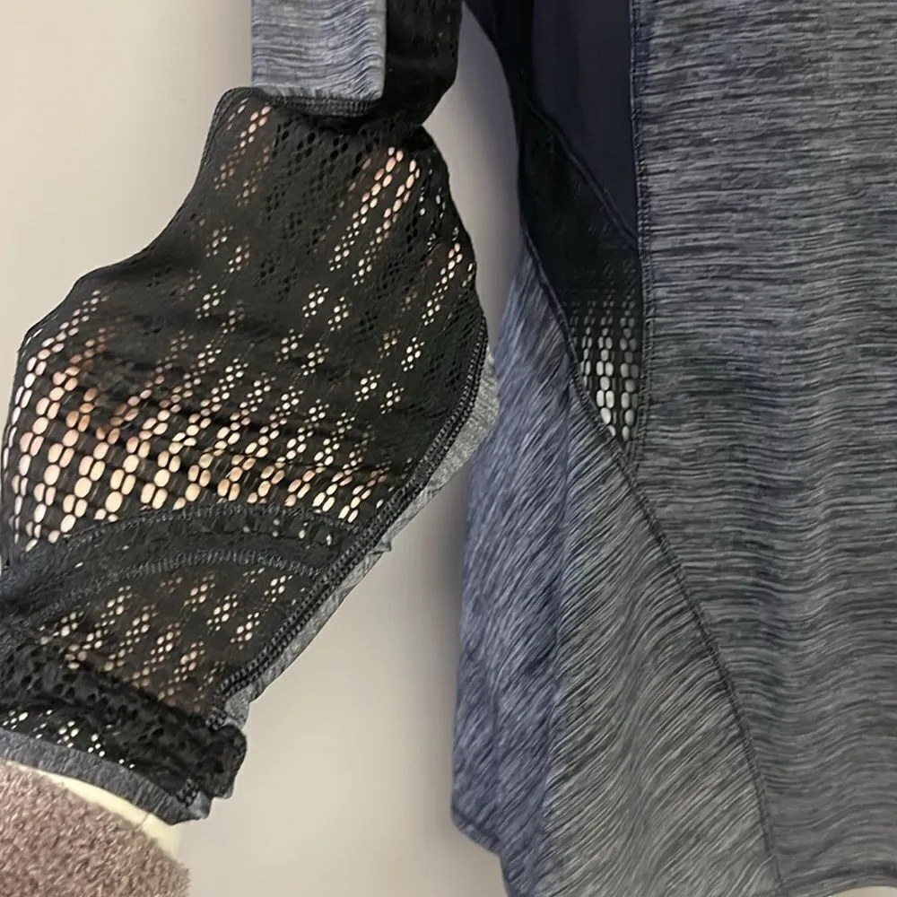 Lululemon Athletica Heather Black Scoop Neck Long Sleeve Lace Panel Shirt-Size 6 - Image 5