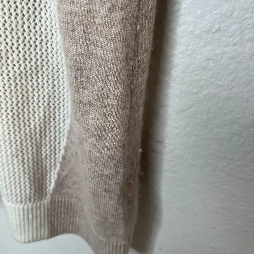 Tommy Bahama womens Beige raglan Cashmere knit pull over Sweater size small - Image 9