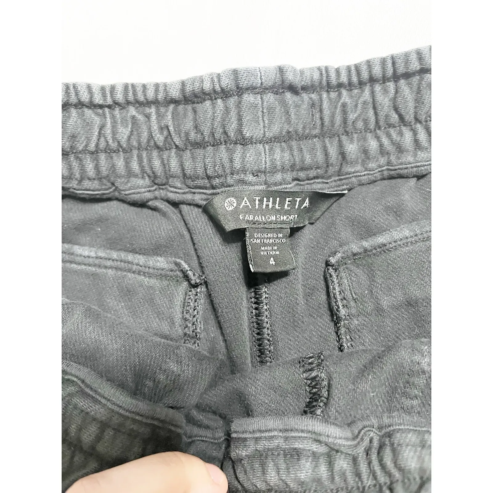 Athleta Farallon Shorts‎ Womens Size 4 Gray Drawstring Pockets Athleisure Lounge - Image 2