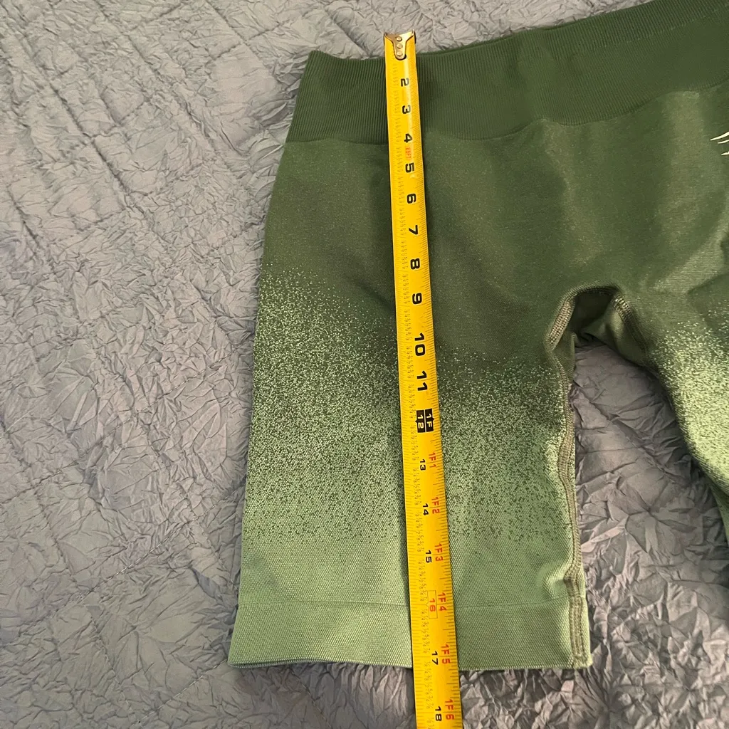 Gymshark green spandex shorts women’s medium - Image 3