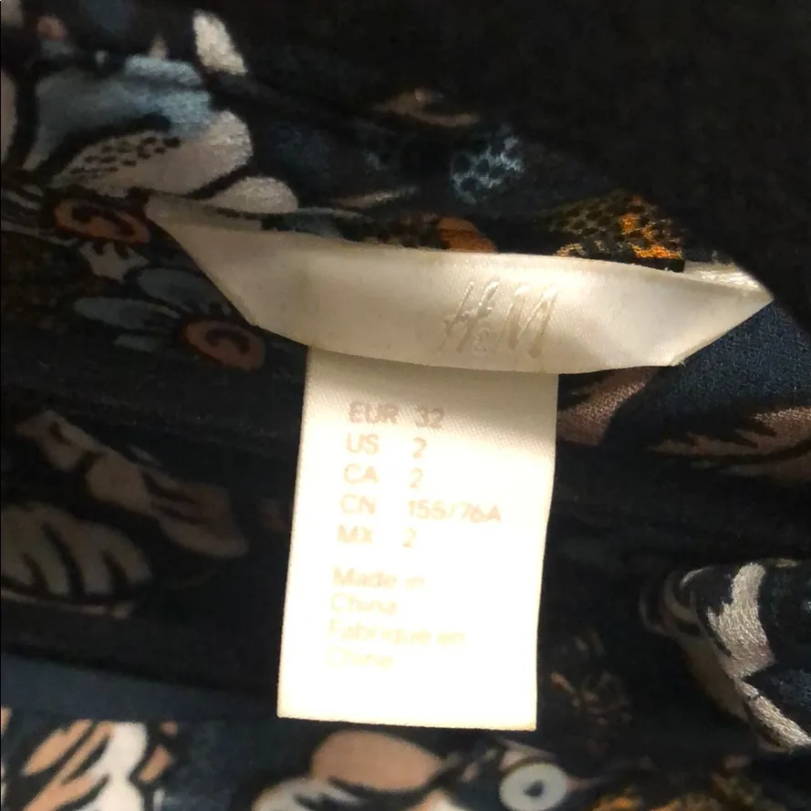 H&M women size 2 navy blue flower dress button down collar loose fit long sleeve - Image 10