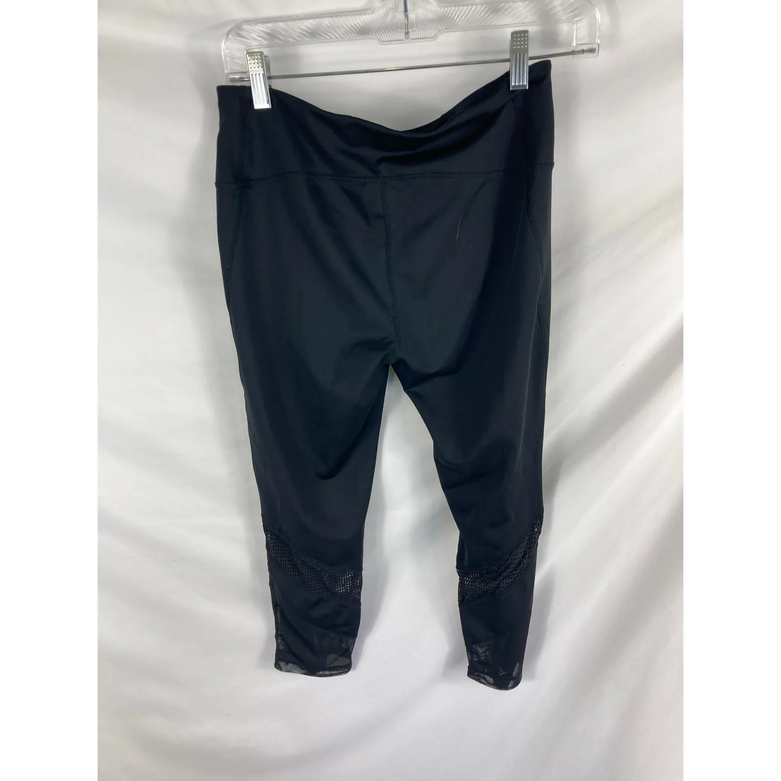 Zella Black Mesh Bottom Capri Legging Size Medium - Image 3
