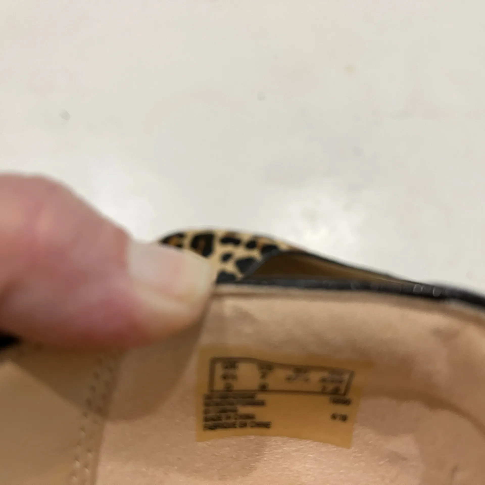 Clarks Grace Piper Cow Hair Leopard Print Flats NWT Size 7 - Image 4