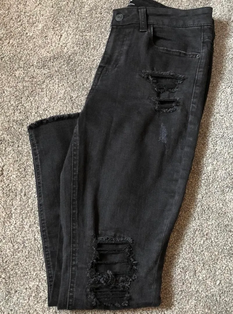 No Boundaries Ripped Jeans - Image 6