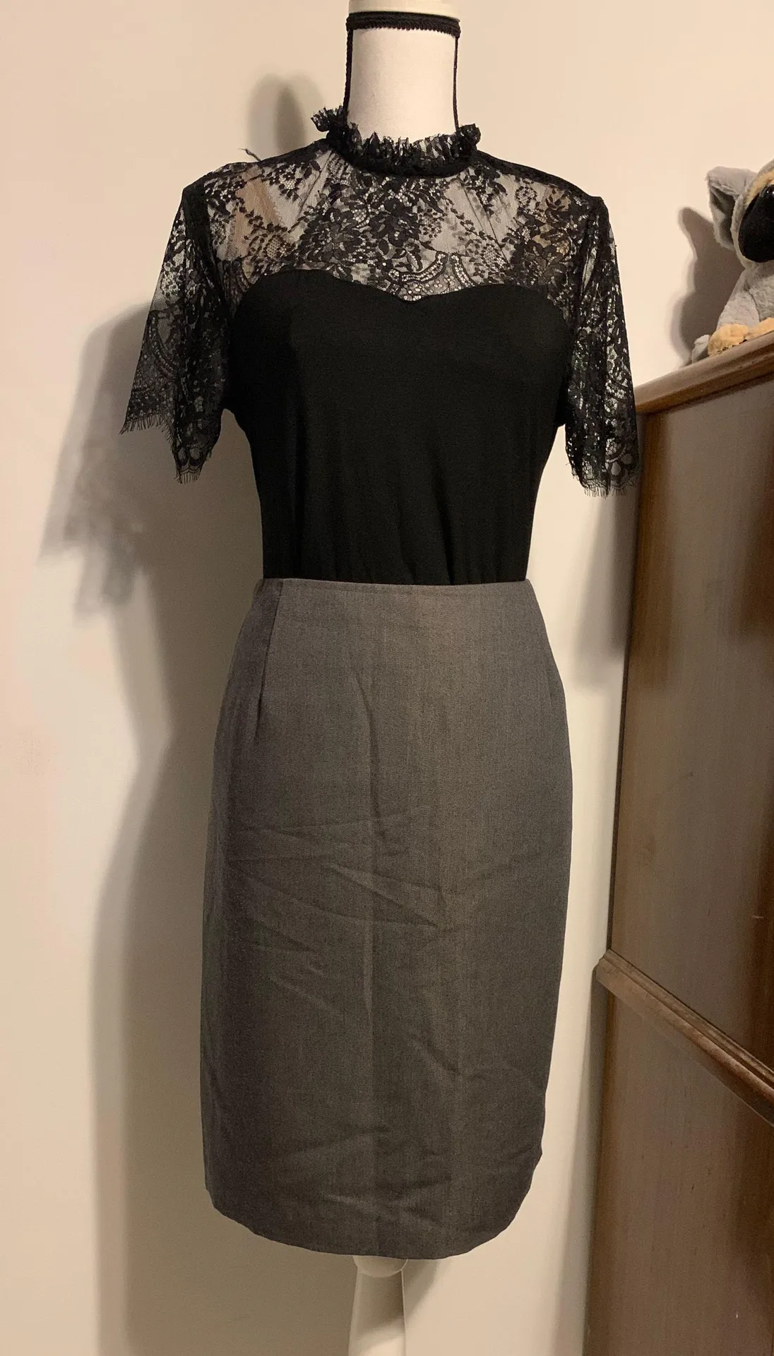 Alia Gray Pencil Skirt Size 12 - Image 4