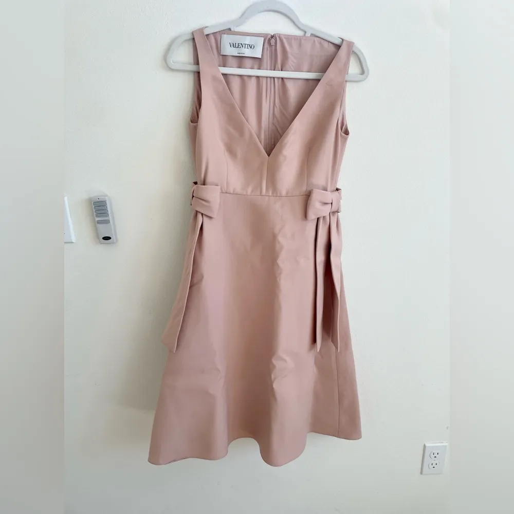 Valentino Light Blush Pink V neck Bow tie waist Virgin wool A line mini dress 4 - Image 4