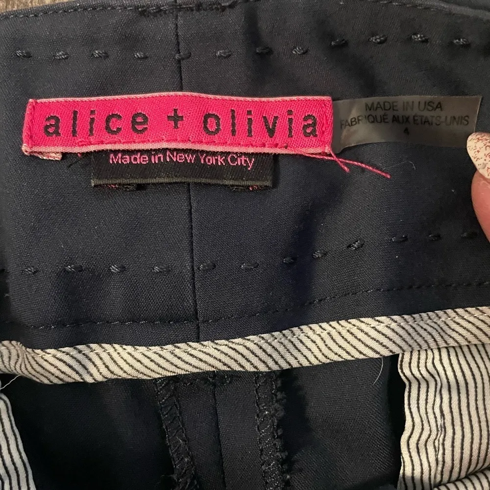 Alice and Olivia Navy Cropped Wide Leg Culotte Pants 4 - Image 3