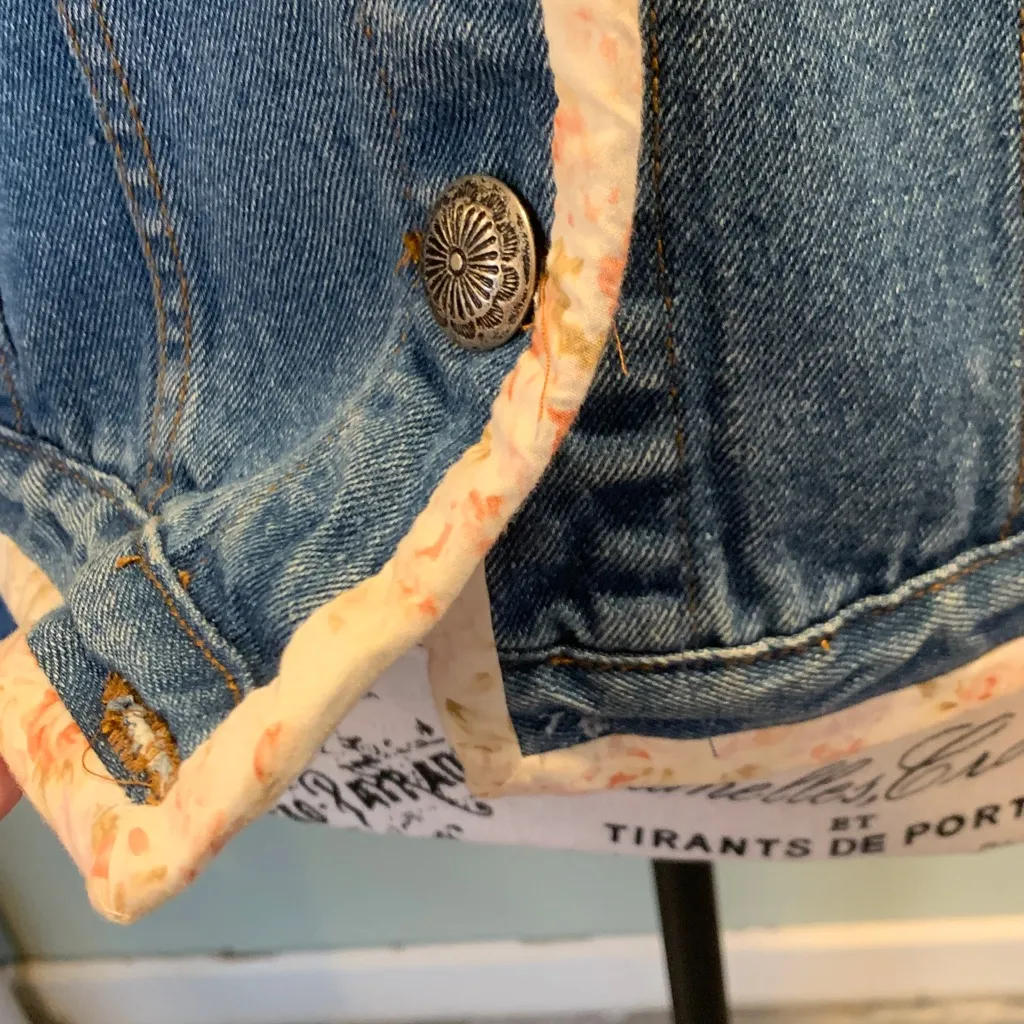 Tasha Polizzi T.P. Saddleblanket Denim Jacket Floral & Velvet Trim Women’s Large Blue - Image 3