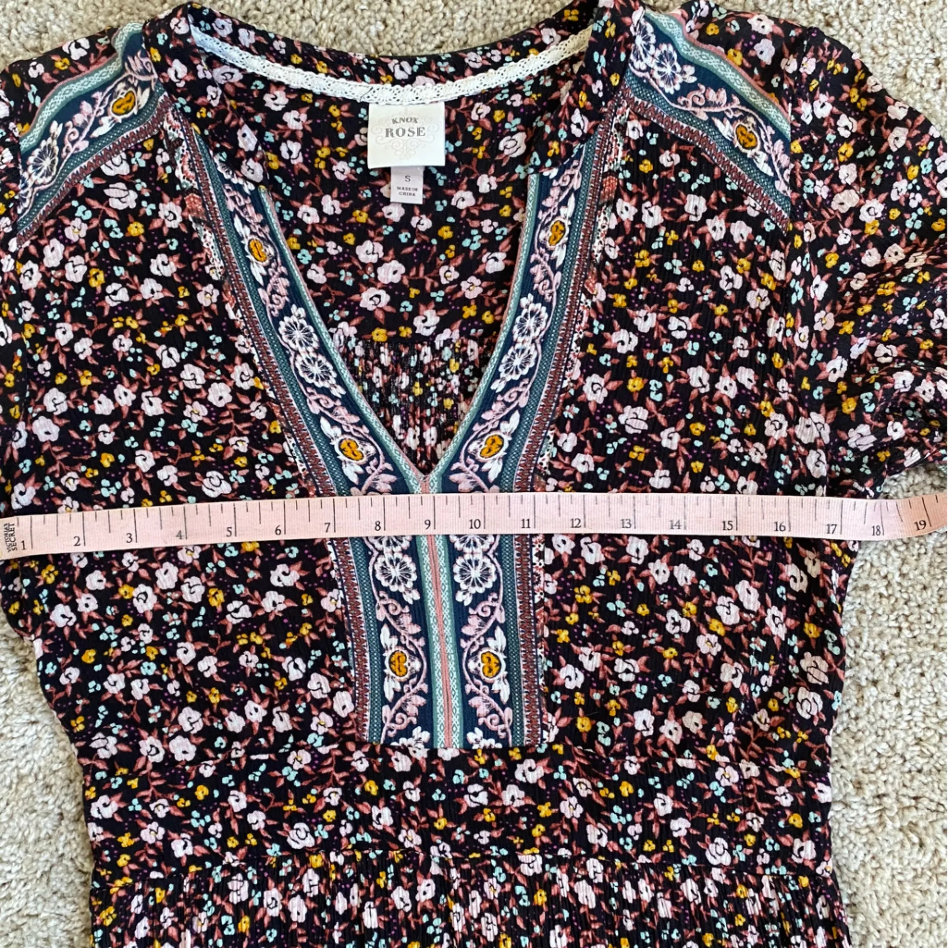 Dark Floral Print Mixed Media Short Sleeve Tiered Maxi Dress Size Small Like New - Image 6