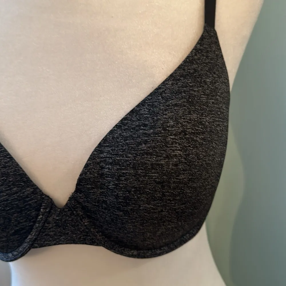 Victoria’s Secret uplift semi-Demi size 32D - Image 2