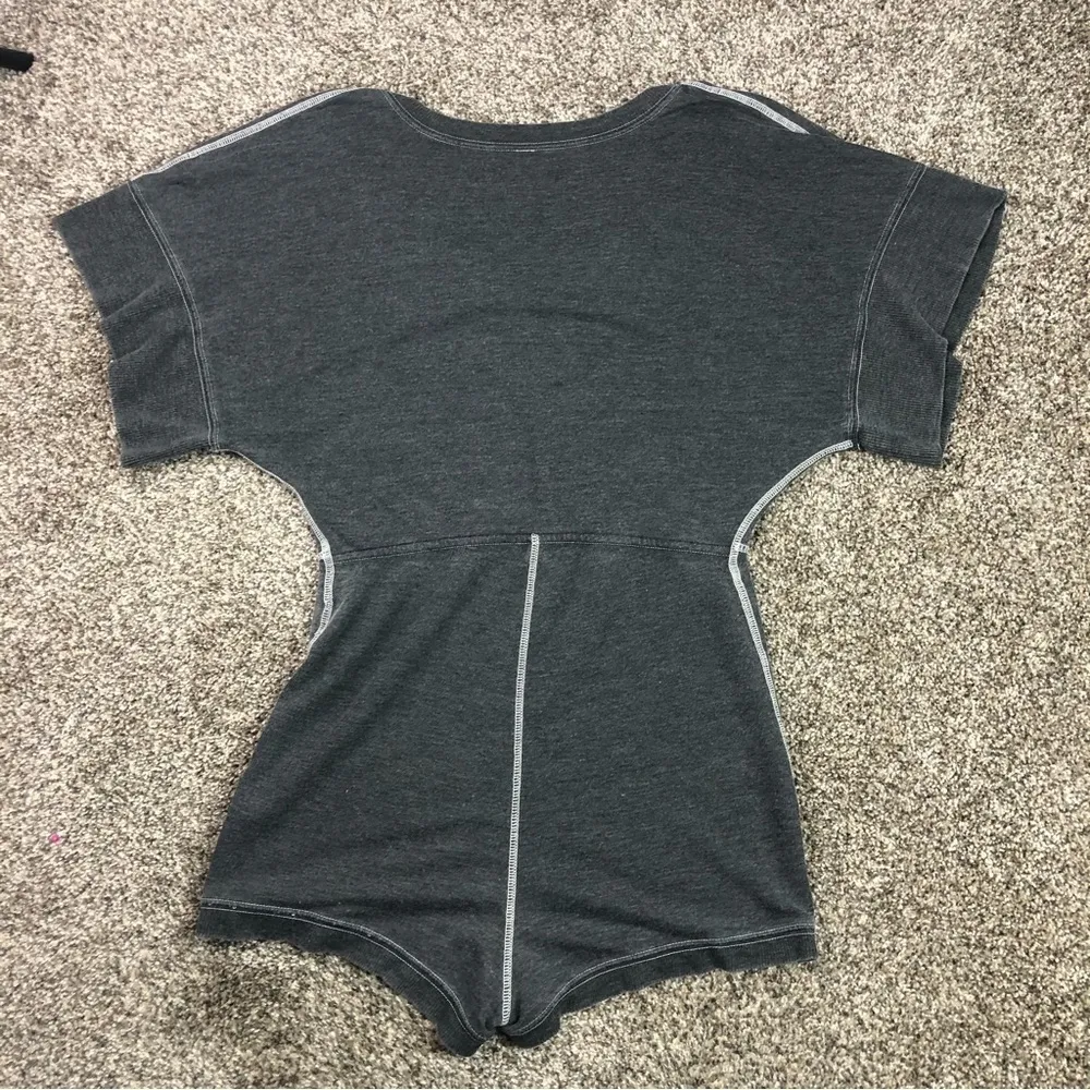 Intimately Free People Women’s Gray Romper Shorts Size Small - Image 4