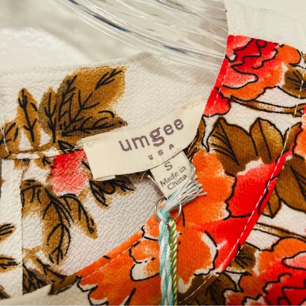 Umgee  Floral Print Romper Small NWT - Image 6