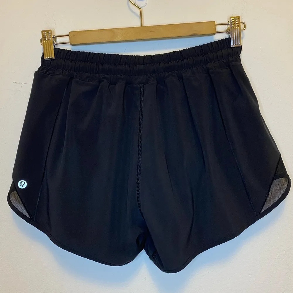 LULULEMON Hotty Hot Lined Actibeve Short II *Long 4" in
Black Sz 6 Tall - Image 14