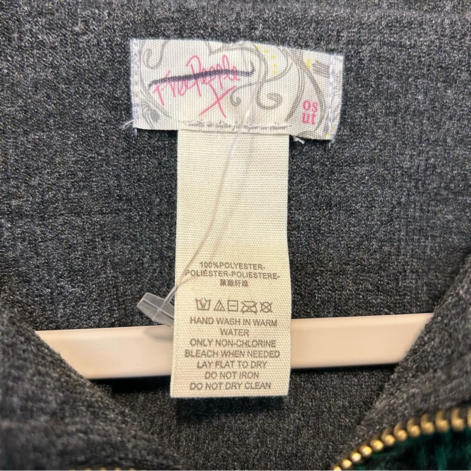 Free People Poncho Zip Woodstock Brushed Green Plaid Kelly Combo Pockets OS NWOT - Image 5