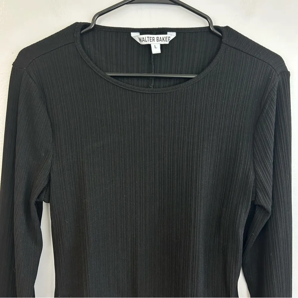 Walter Baker Long Sleeve Open Back Ribbed Long Sleeve Black Top Size Large - Image 4